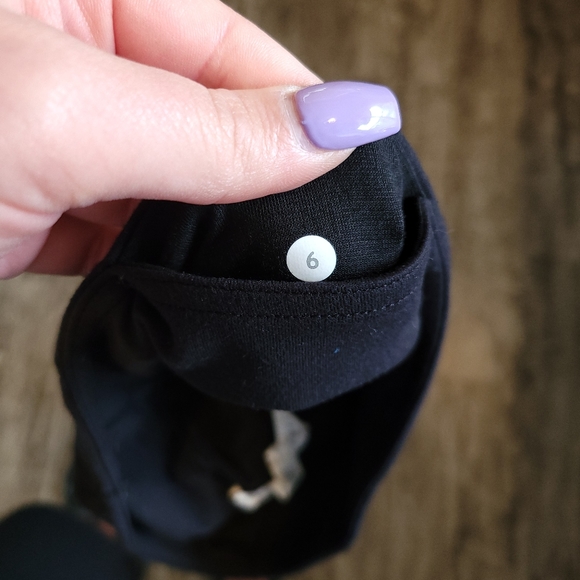 Lululemon Skinny Groove Pant - Picture 4 of 5